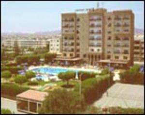 Castle Hotel Apts Limassol Luaran gambar