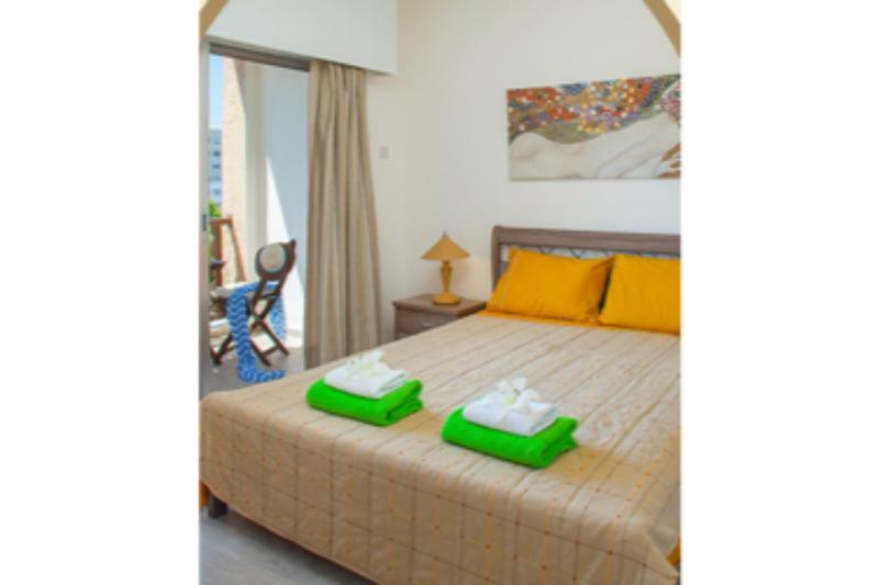 Castle Hotel Apts Limassol Luaran gambar